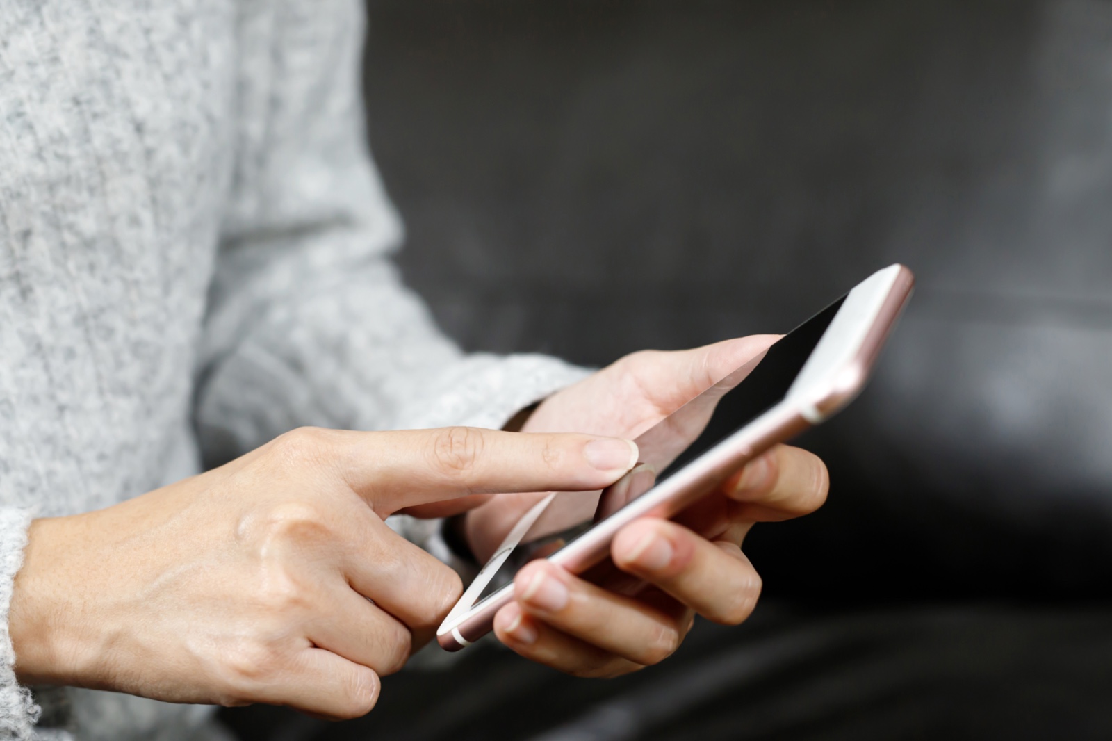 Pesan Digital Ketika Pesan Digital Menipu Kita: Mengapa Kita Harus “Berpikir ...