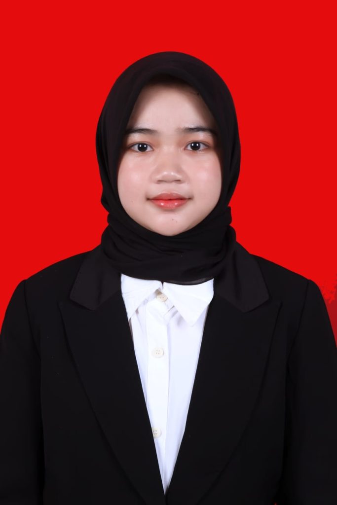 Roikhanatul Izza Tamawwulan Mahasiswi FH Universitas Diponegoro Semarang